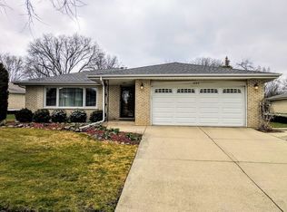 1224 W Glenn Ln, Mount Prospect, IL