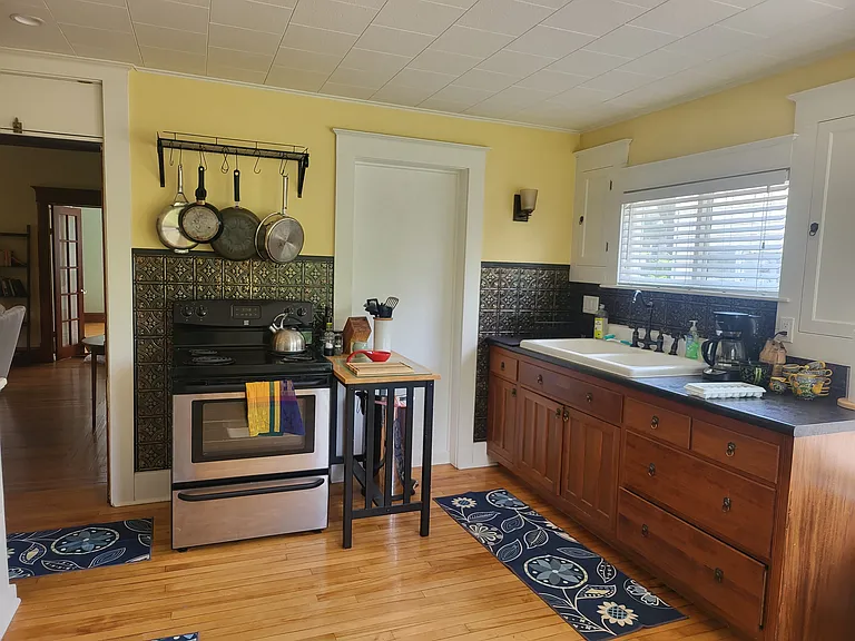 414 Colchester Ave #1 — Photo 7