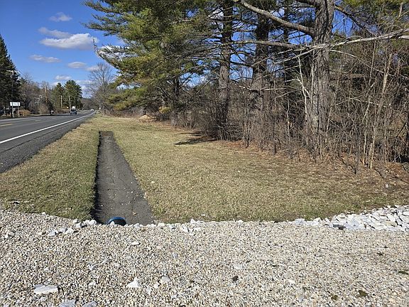 4th image of 1460 Cold Spring Rd