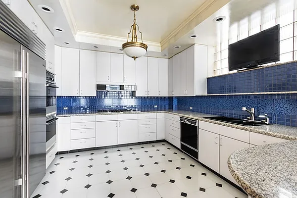 Sold by Brown Harris Stevens | media 27