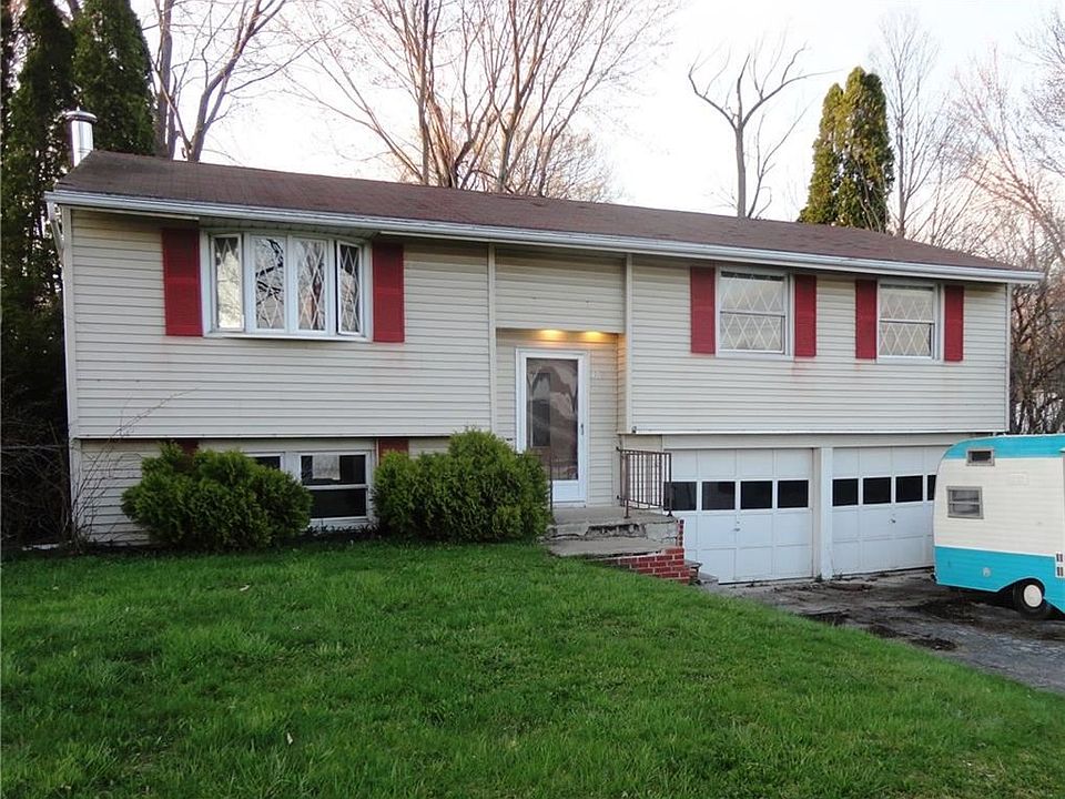 1st image of 122 Blackwell Ln