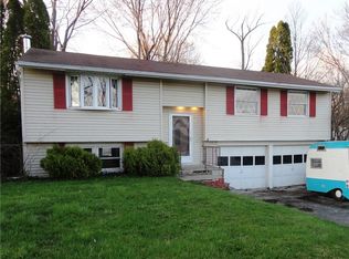 122 Blackwell Ln, Henrietta, NY 14467