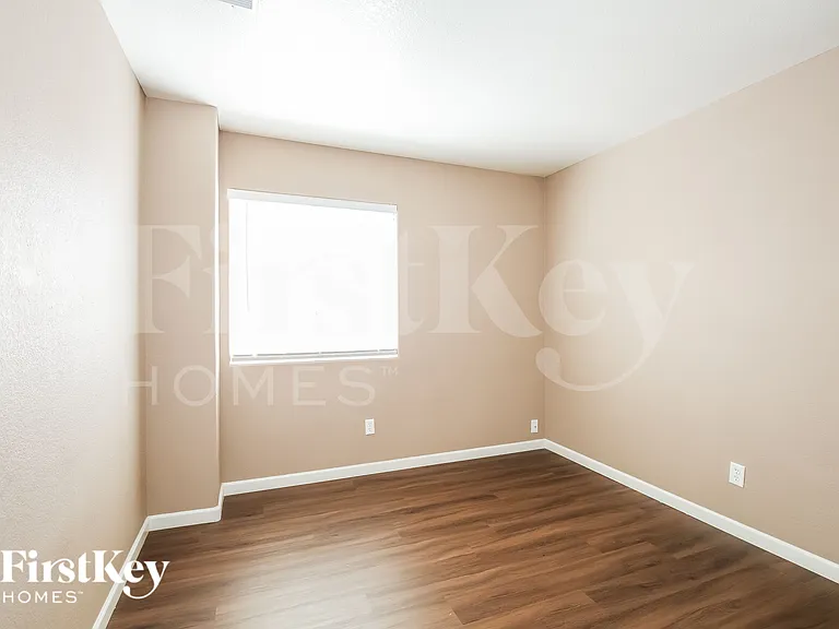 9135 Green Frost Dr — Photo 15