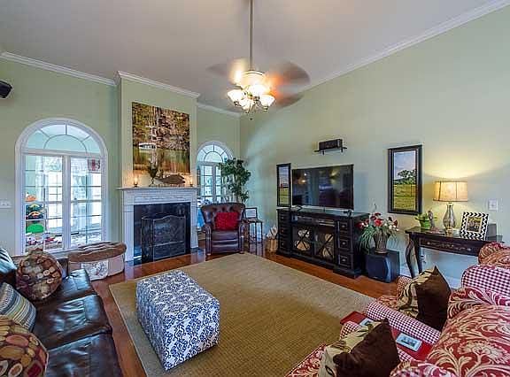 4th image of 6919 Lakeshore Dr