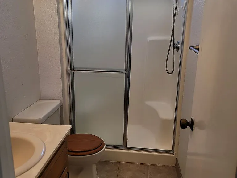 1031 Fallbrook Dr — Photo 13