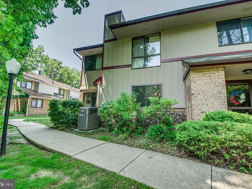 1st image of 802 Timber Crk