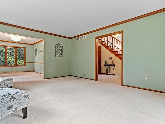 5th image of 467 River Oaks Dr