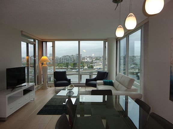 2nd image of 1033 Marinaside Cres #1105