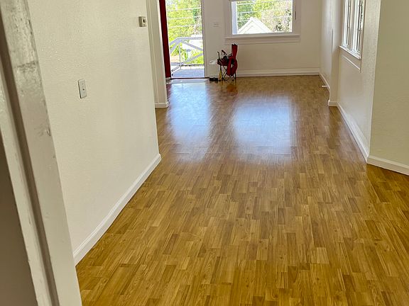 3rd image of 962 Hyperion Ave