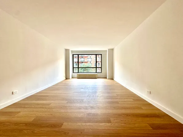 501 East 87th Street image 3 of 23