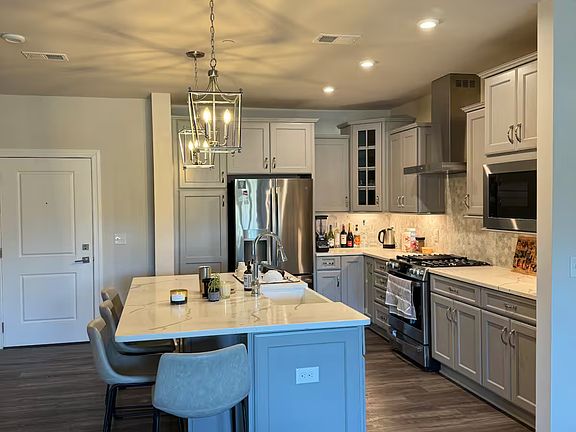 3rd image of 3927 Fair Ridge Dr APT 503