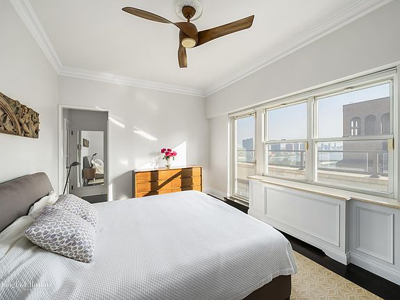 5th image of 35 Sutton Pl Penthouse D
