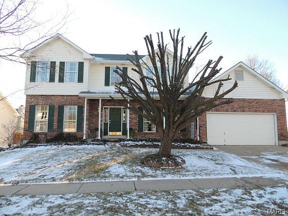 2nd image of 825 Pheasant Woods Dr