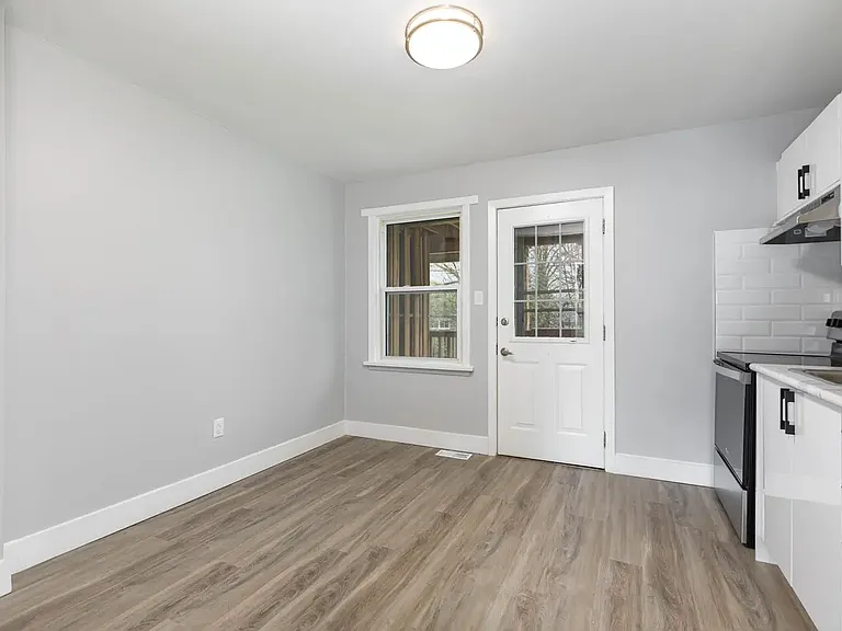 1275 A Clonsilla Ave #B — Photo 9