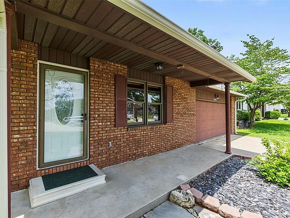 4th image of 1401 Parkmor Dr