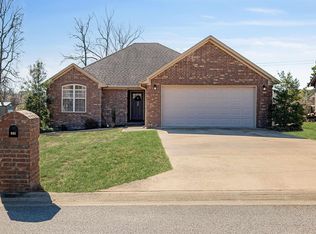 995 Russell Hill Dr, Jonesboro, AR 72404