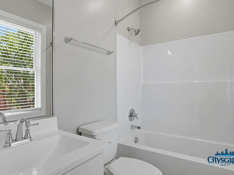 3102 P St #B — Photo 22