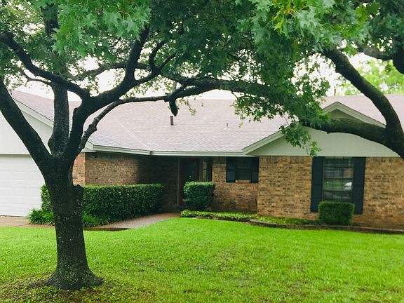 2nd image of 1005 Hyde Park Blvd