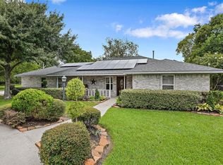 1410 E Wallisville Rd, Highlands, TX 77562