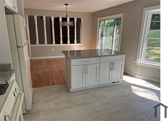 3rd image of 11813 Fairgreen Ln