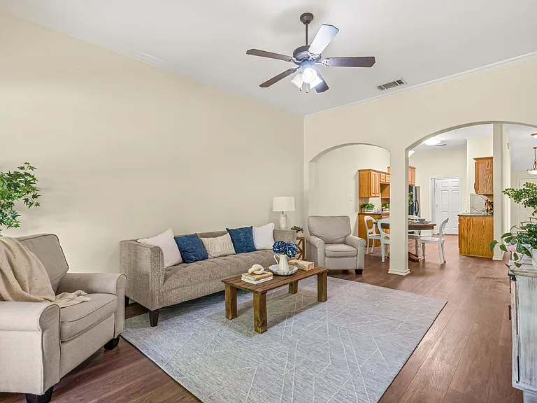 502 S Main St #B — Photo 10