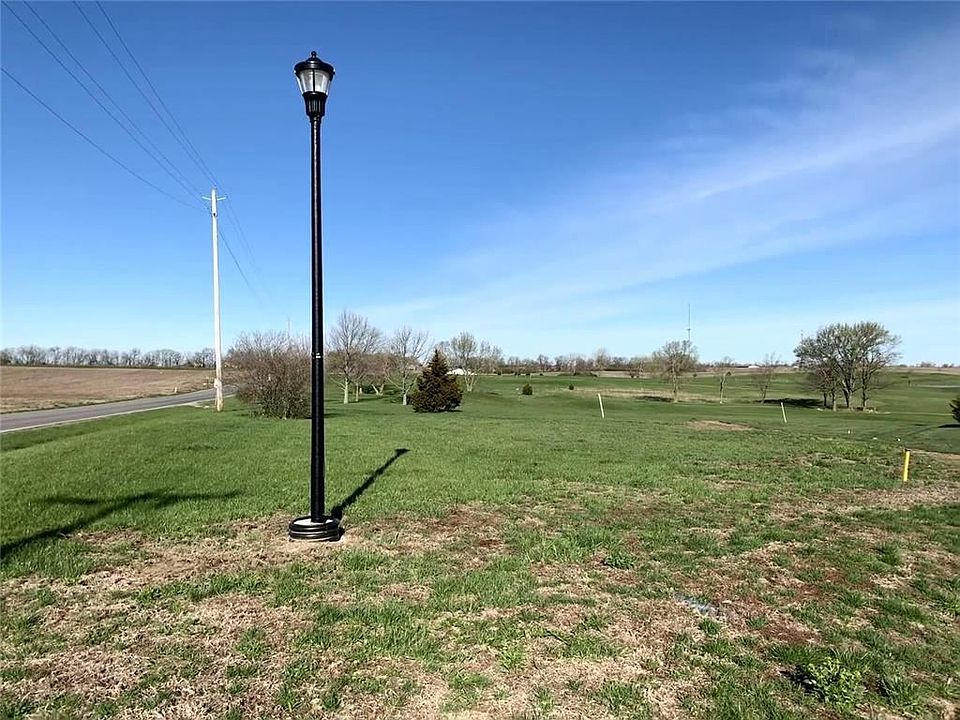 2nd image of 736 Hidden Valley Cir