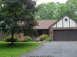 271 Wood Glen Pl, Pasadena, MD 21122