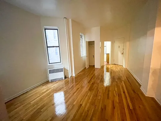 Rented by Compass | media 7