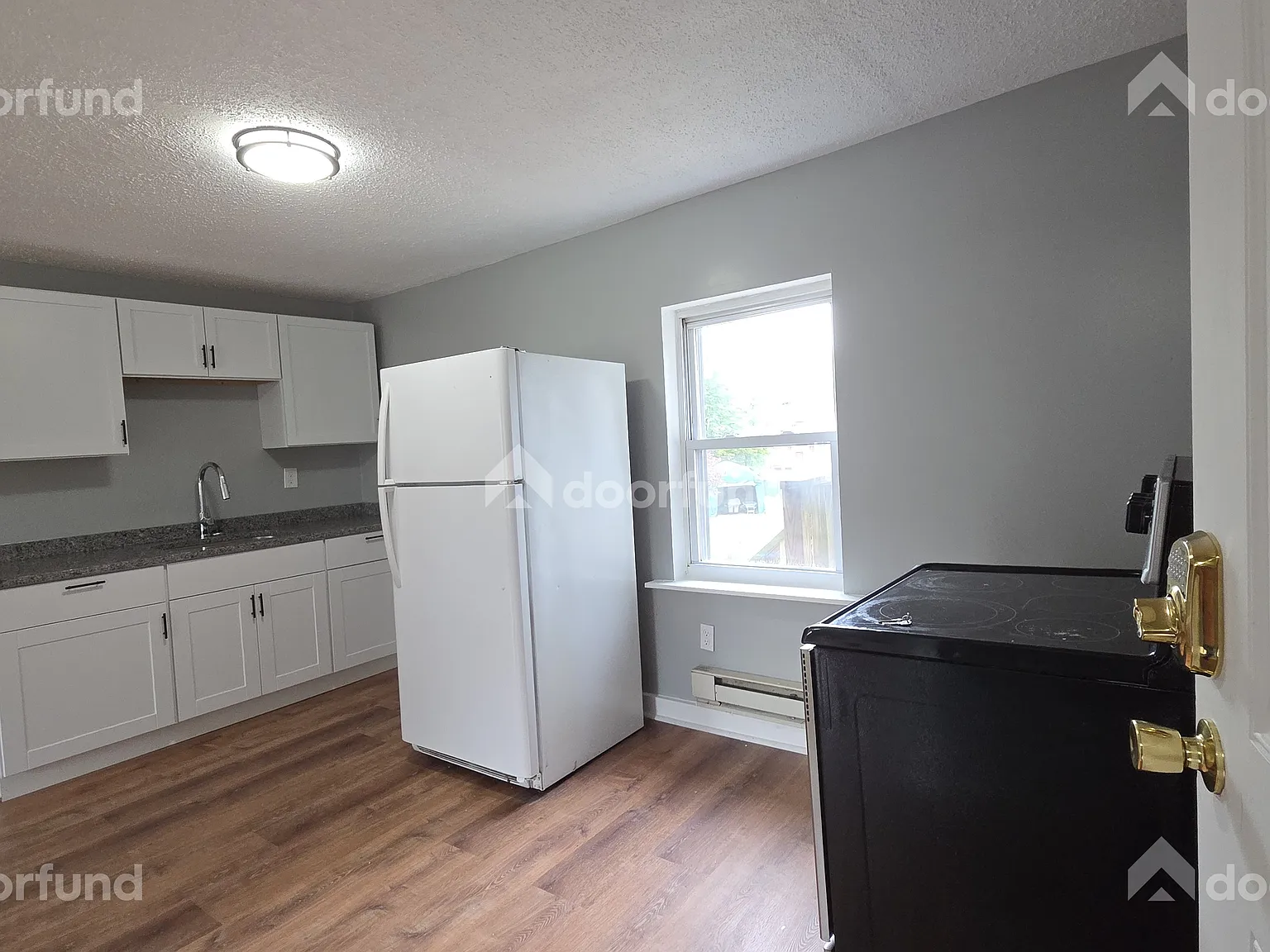 2 bed, 650 sqft, $1,350 — Photo 3