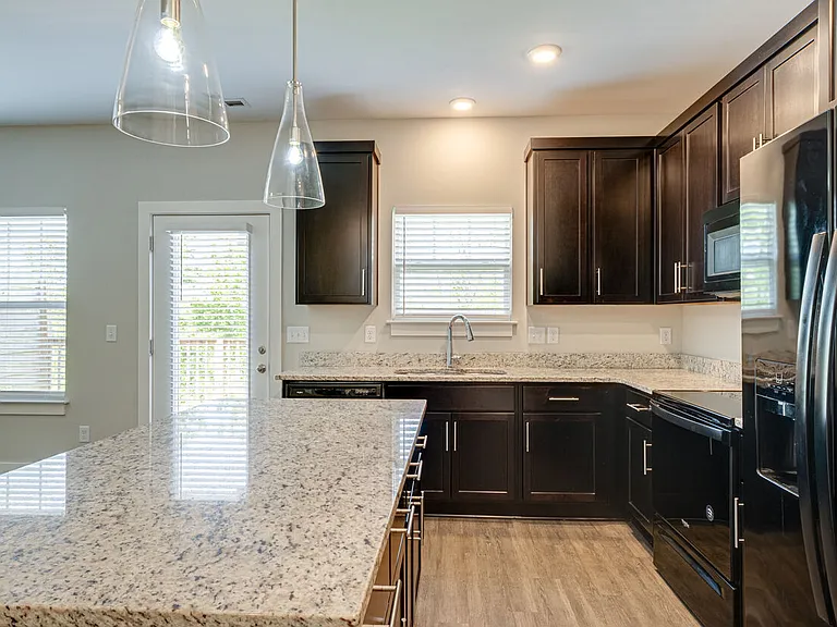 Highland at Hickory Hills Townhomes — Photo 29