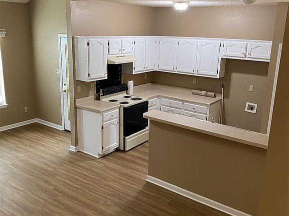 3rd image of 6651 Whitten Pine Dr