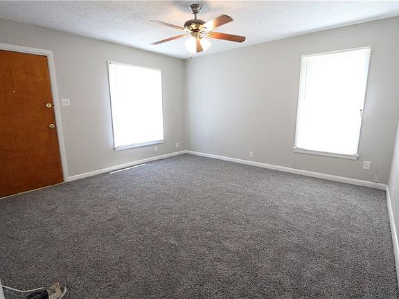 3rd image of 4417 Eileen St