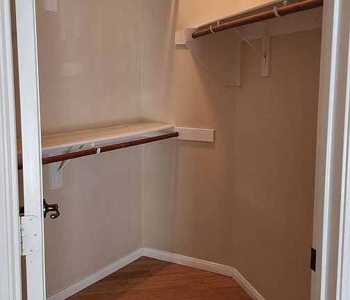 5th image of 5394 Gillespie St