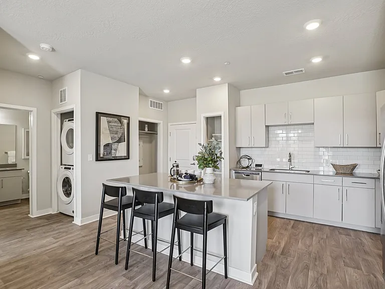 Northshore Apartments — Photo 24