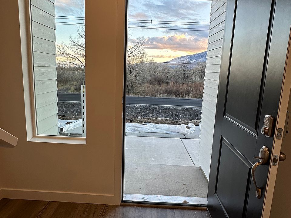 1st image of 883 E Skiff Way #883