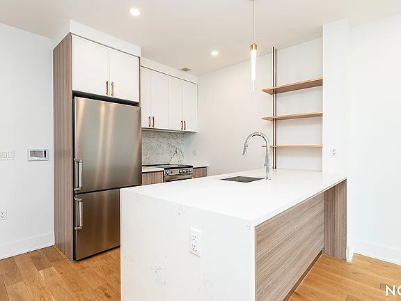 3rd image of 2-24 26th Ave #623