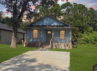 3057 N 15th Ave, Milton, FL 32571