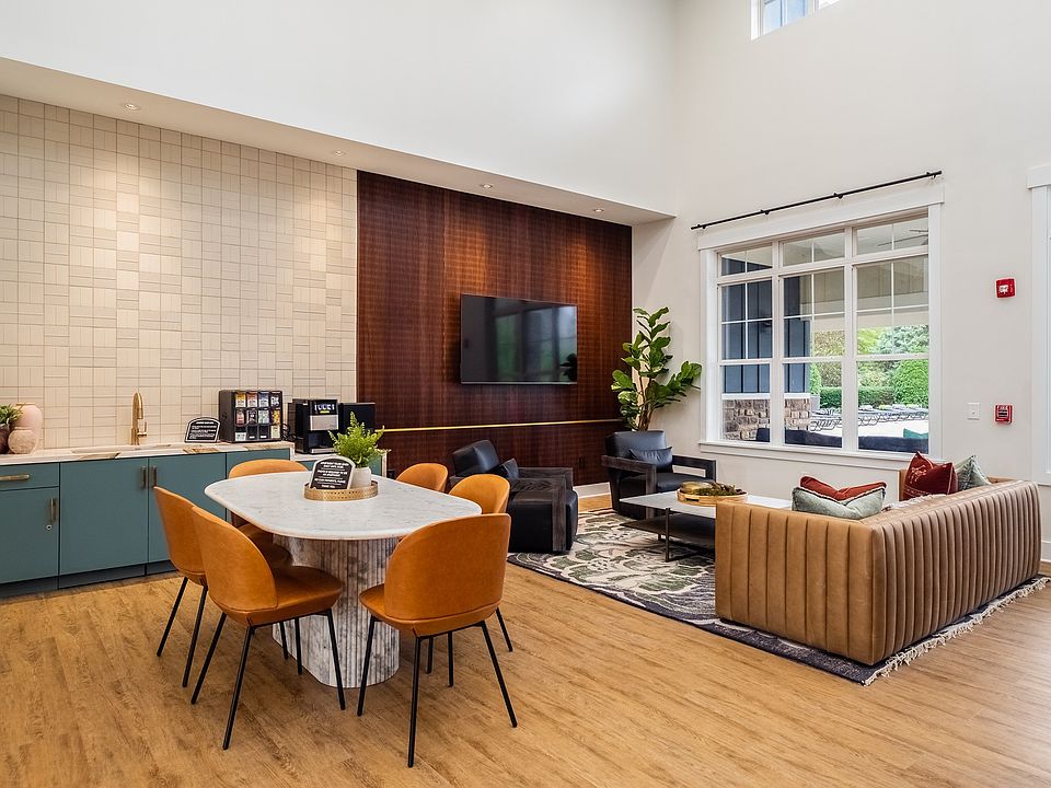 BRAND NEW Clubhouse with Wi-Fi and Coffee Bar