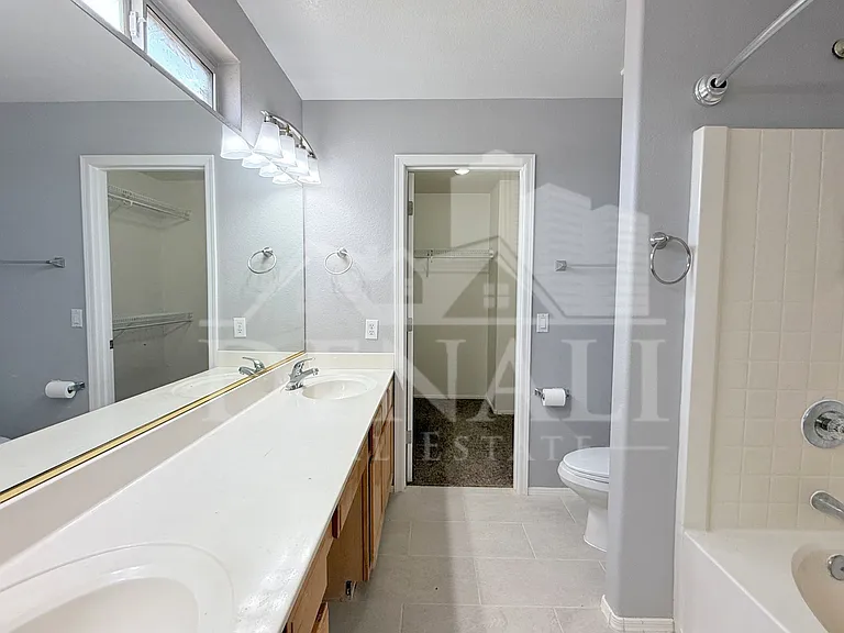 805 S Esmeralda — Photo 15