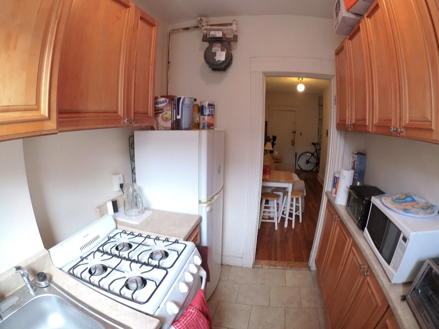 2 bed, 999 sqft, $2,400 — Photo 2