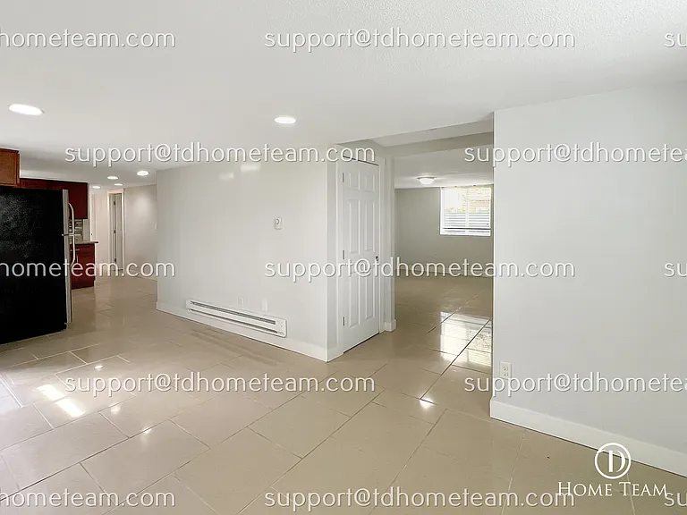 5302 S Pine St — Photo 5