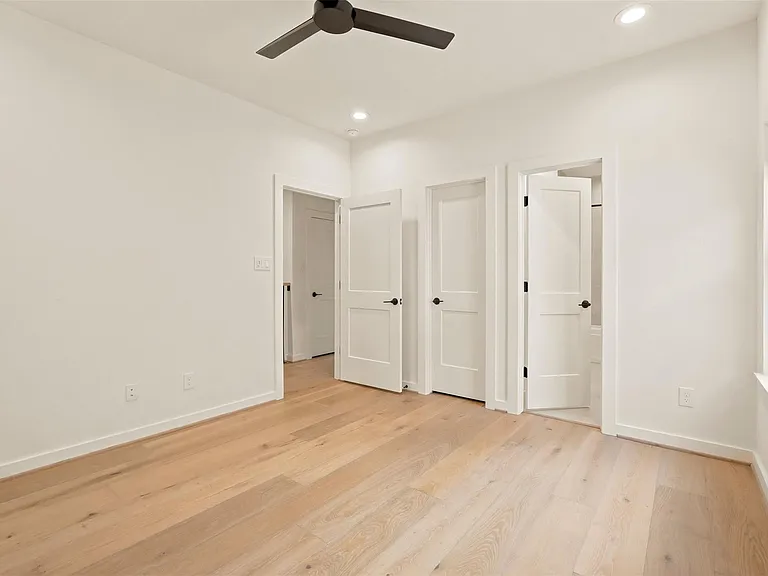 1435 Lawrence St — Photo 22