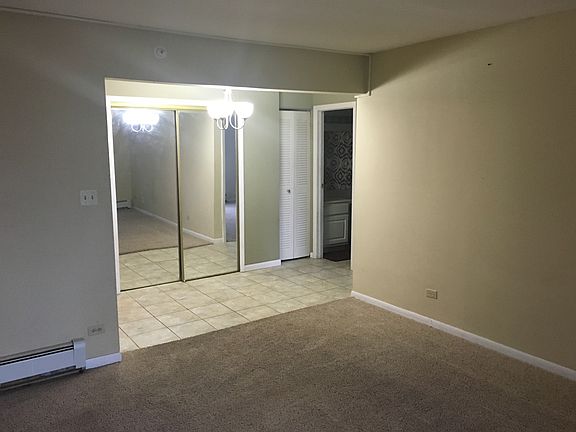 3rd image of 1862 Somerset Dr