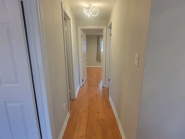 28 Holsworthy Cres — Photo 21