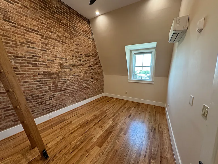2031 Maryland Ave #3 — Photo 6