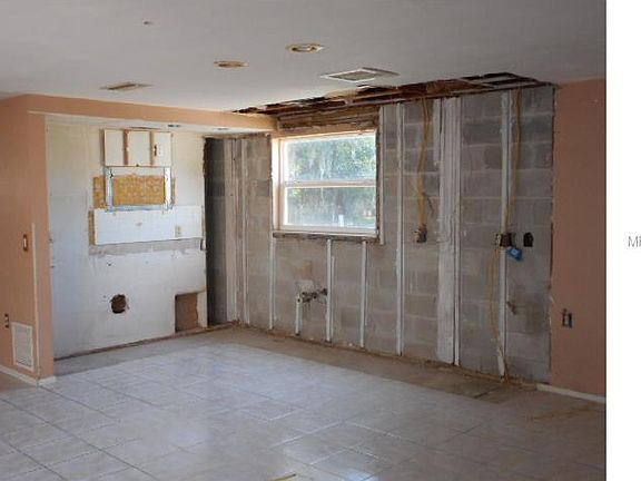 2nd image of 2949 Finch Dr