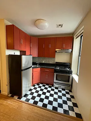 Rented by Delmark Realty LLC | media 12