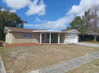 4651 Daphne St, New Port Richey, FL 34652