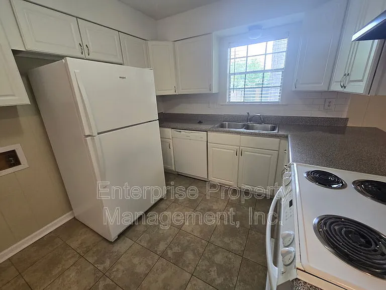 6967 Dawnhill Rd — Photo 10