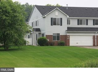 1532 Hummingbird St, Shakopee, MN 55379
